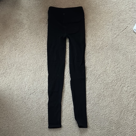 Lululemon size 4 leggings - Picture 2 of 3